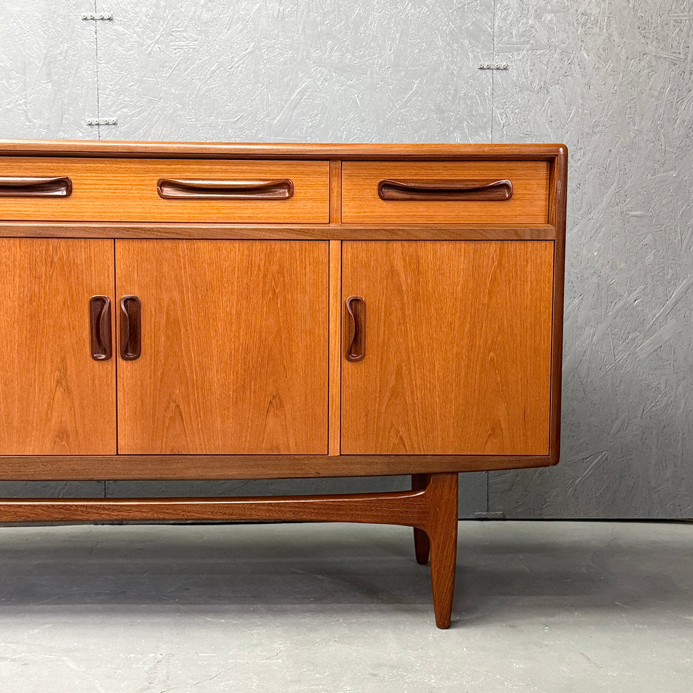 
                      
                        G-PLAN(ジープラン) / Fresco Sideboard フレスコ サイドボード (501)
                      
                    