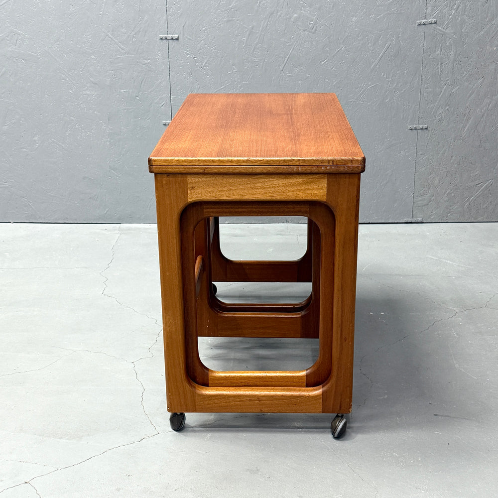 
                      
                        A.H.McINTOSH(マッキントッシュ) / Nest table ネストテーブル (402)
                      
                    
