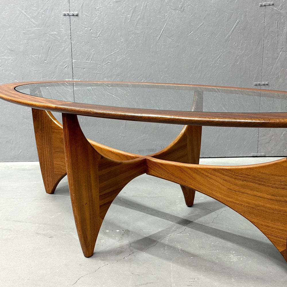 
                      
                        G-PLAN(ジープラン) / Astro oval coffee table アストロ オーバルコーヒーテーブル (501)
                      
                    