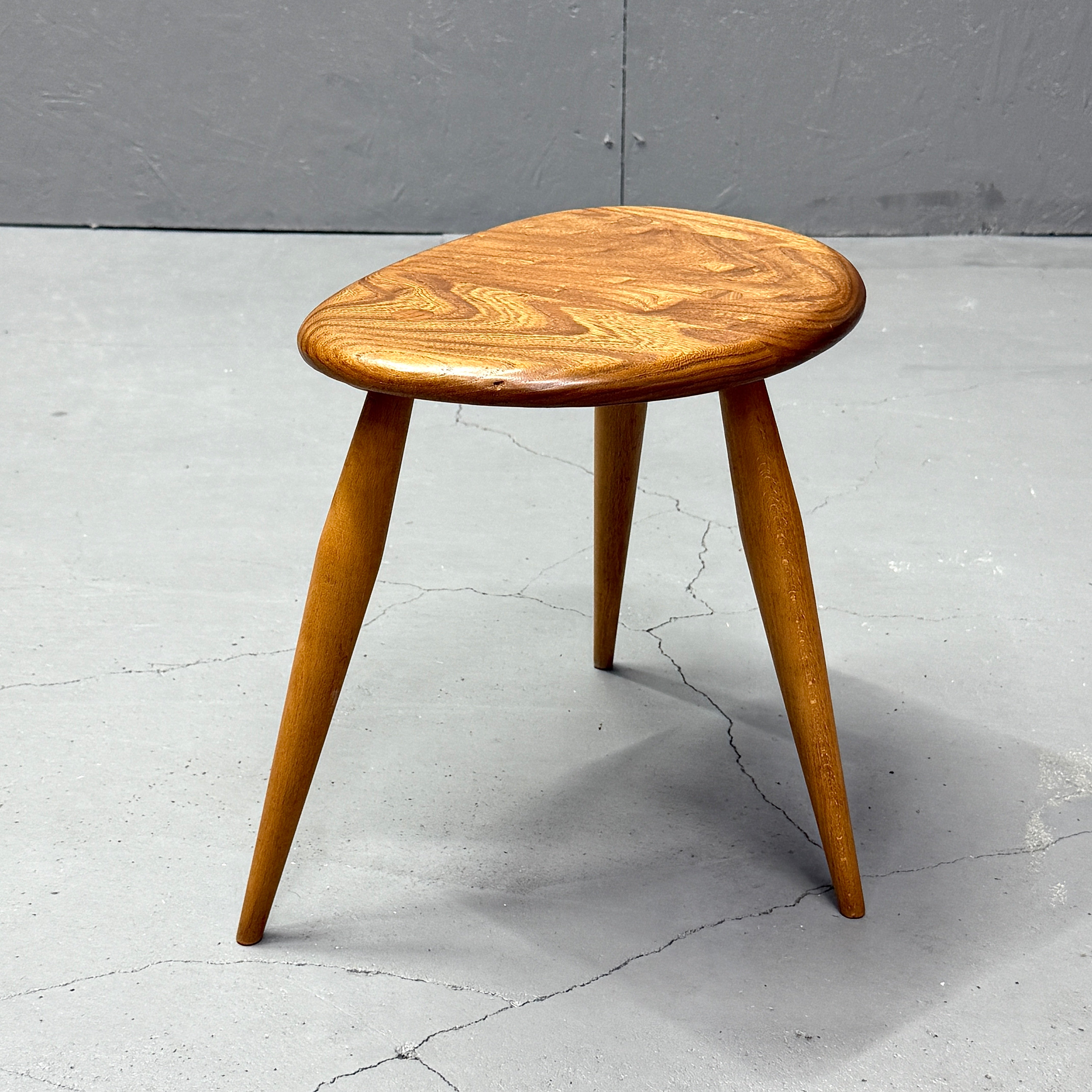 ERCOL(アーコール) ペブルテーブル (402) ERCOL(アーコール) / Pebble table ペブルテーブル (402) – NONOR