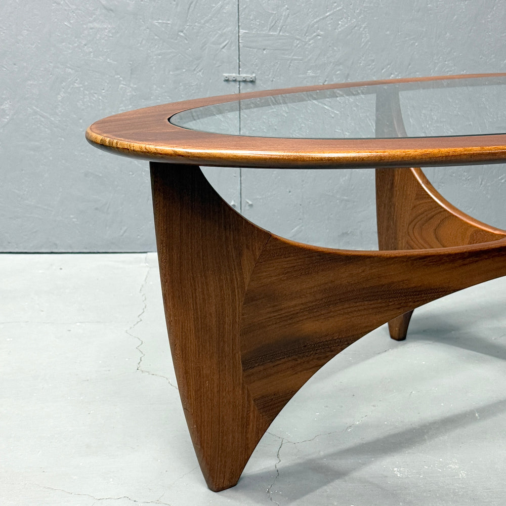 
                      
                        G-PLAN(ジープラン) / Astro oval coffee table アストロ オーバルコーヒーテーブル (402)
                      
                    