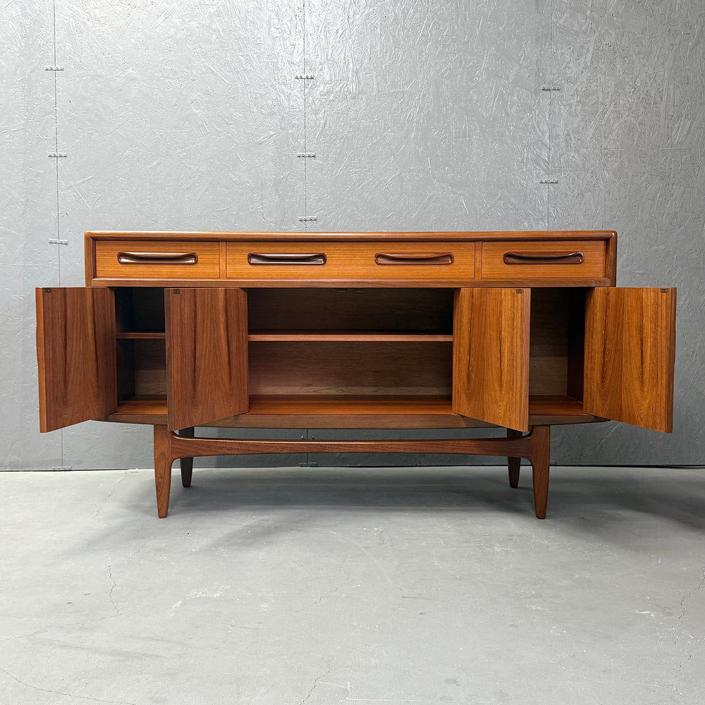 
                      
                        G-PLAN(ジープラン) / Fresco Sideboard フレスコ サイドボード (501)
                      
                    