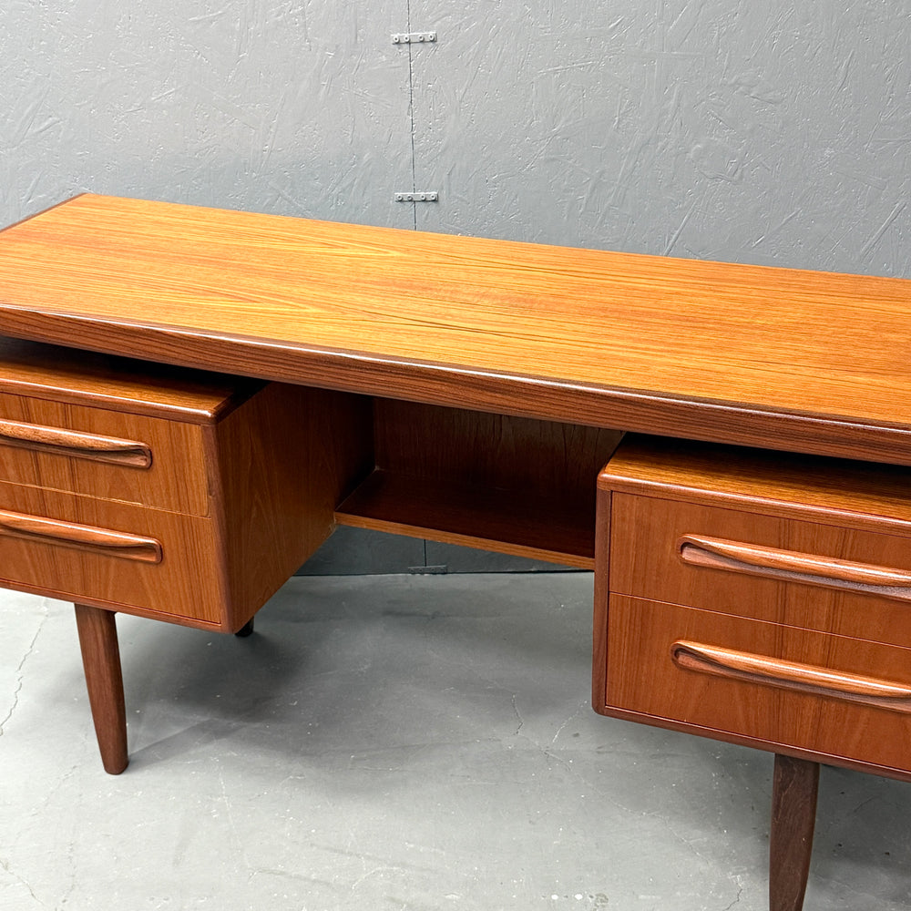 
                      
                        G-PLAN(ジープラン) / DRESSER ドレッサー (501)
                      
                    