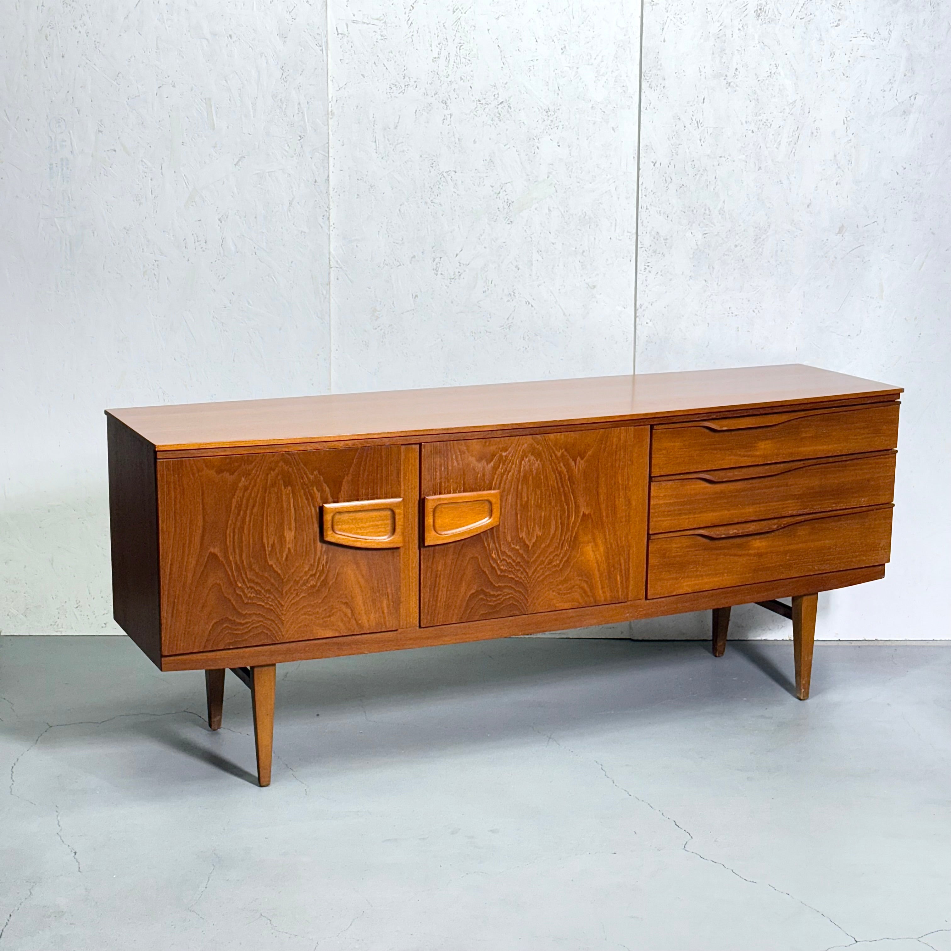 Beautility ヴィンテージ サイドボード (301) Beautility ヴィンテージ サイドボード (301)