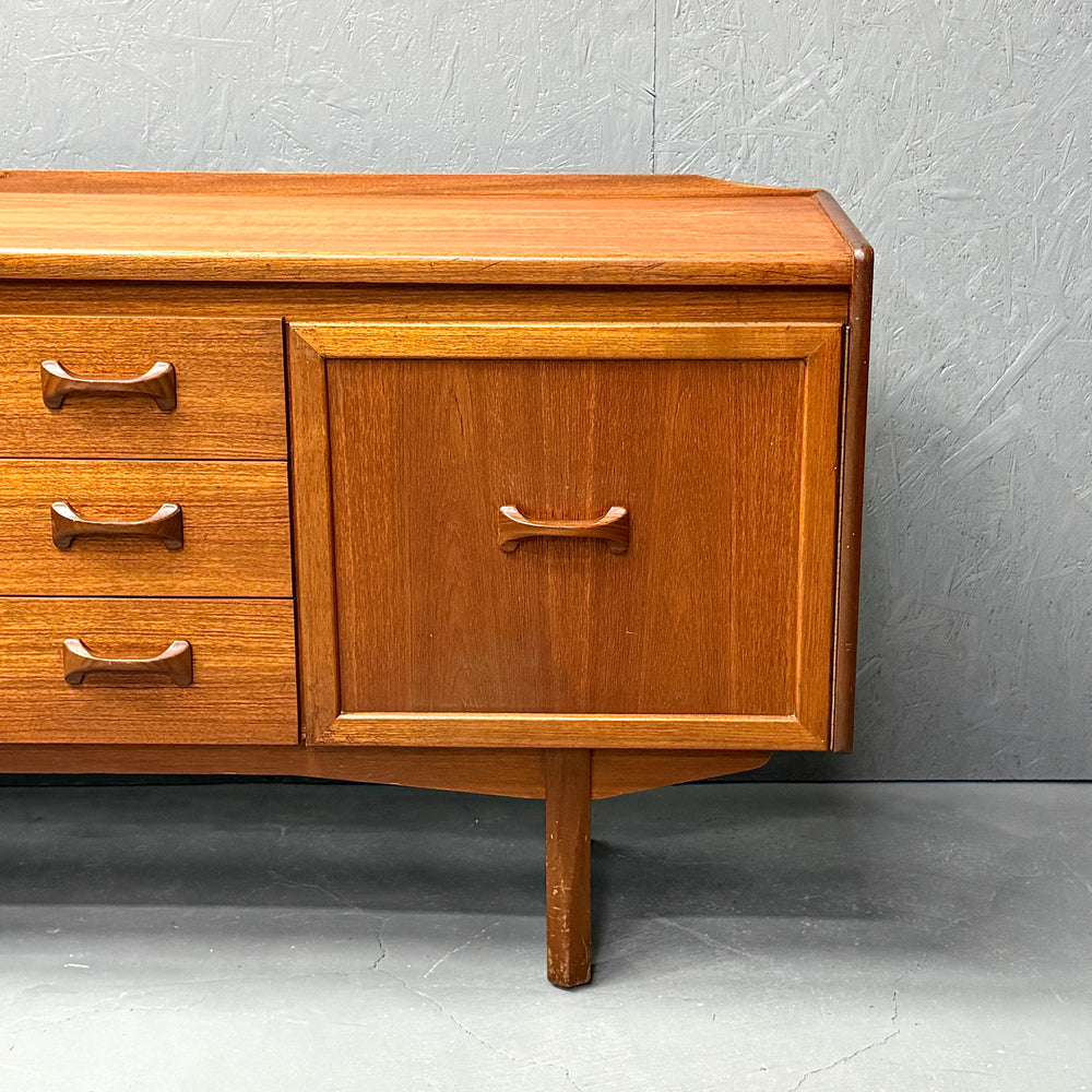 
                      
                        William Lawrence (ウィリアム・ローレンス) / Vintage SIDEBOARD ヴィンテージ サイドボード
                      
                    