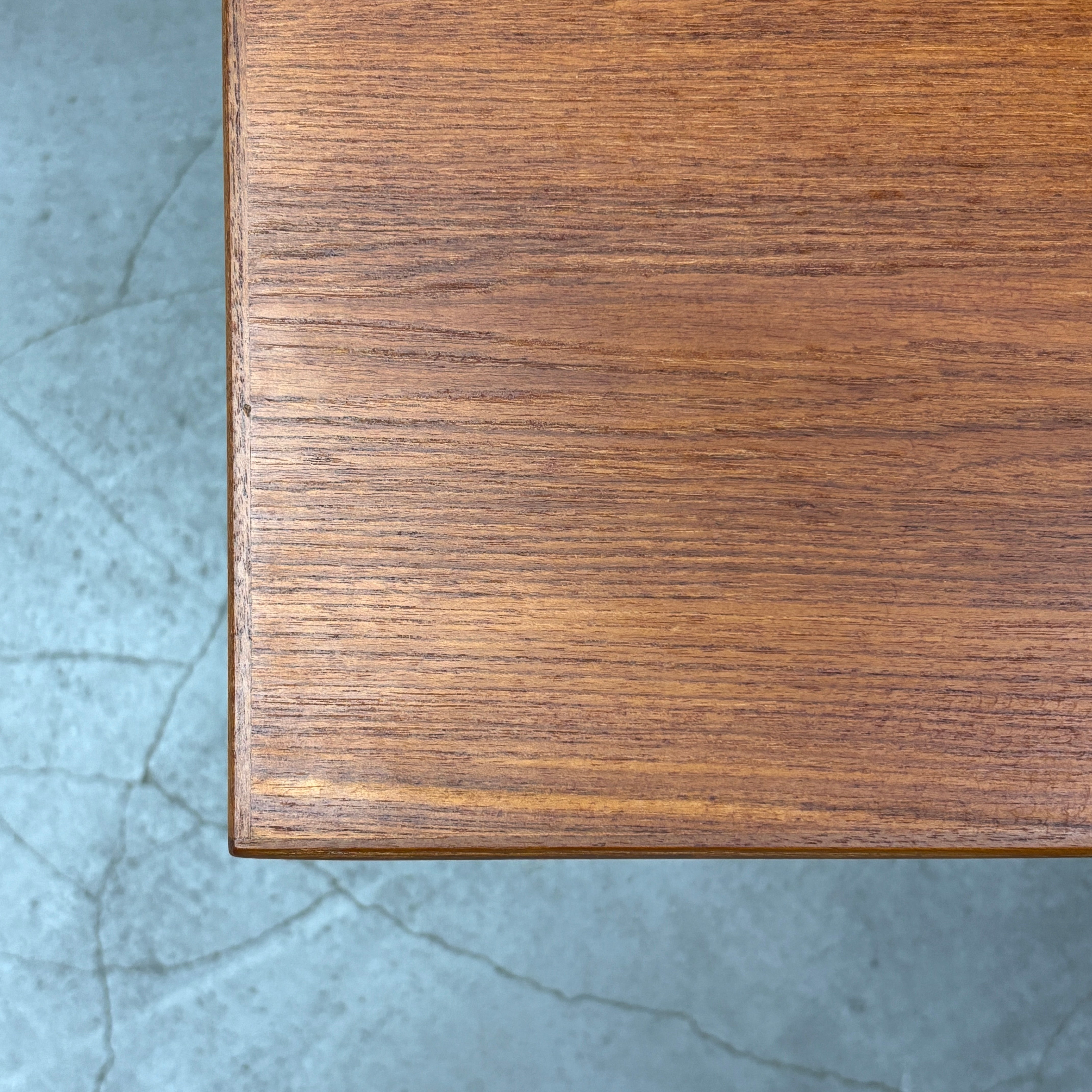 Danish Vintage / Draw-Leaf Dining Table デンマークヴィンテージ