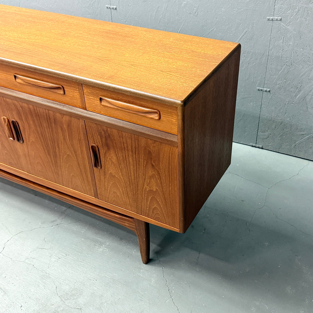 
                      
                        G-PLAN(ジープラン) / Fresco Sideboard フレスコ サイドボード (504)
                      
                    