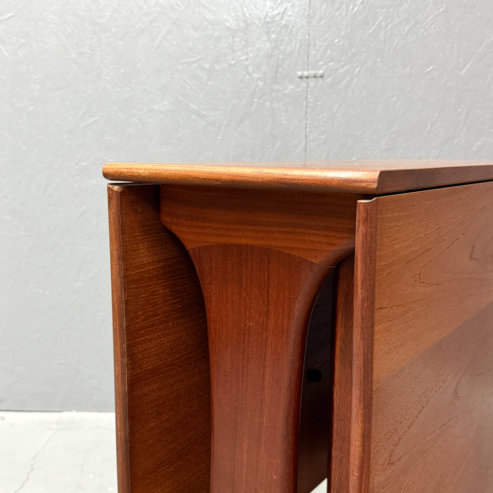 
                      
                        G-PLAN(ジープラン) / Fresco GATELEG TABLE ゲートレッグテーブル (501)
                      
                    