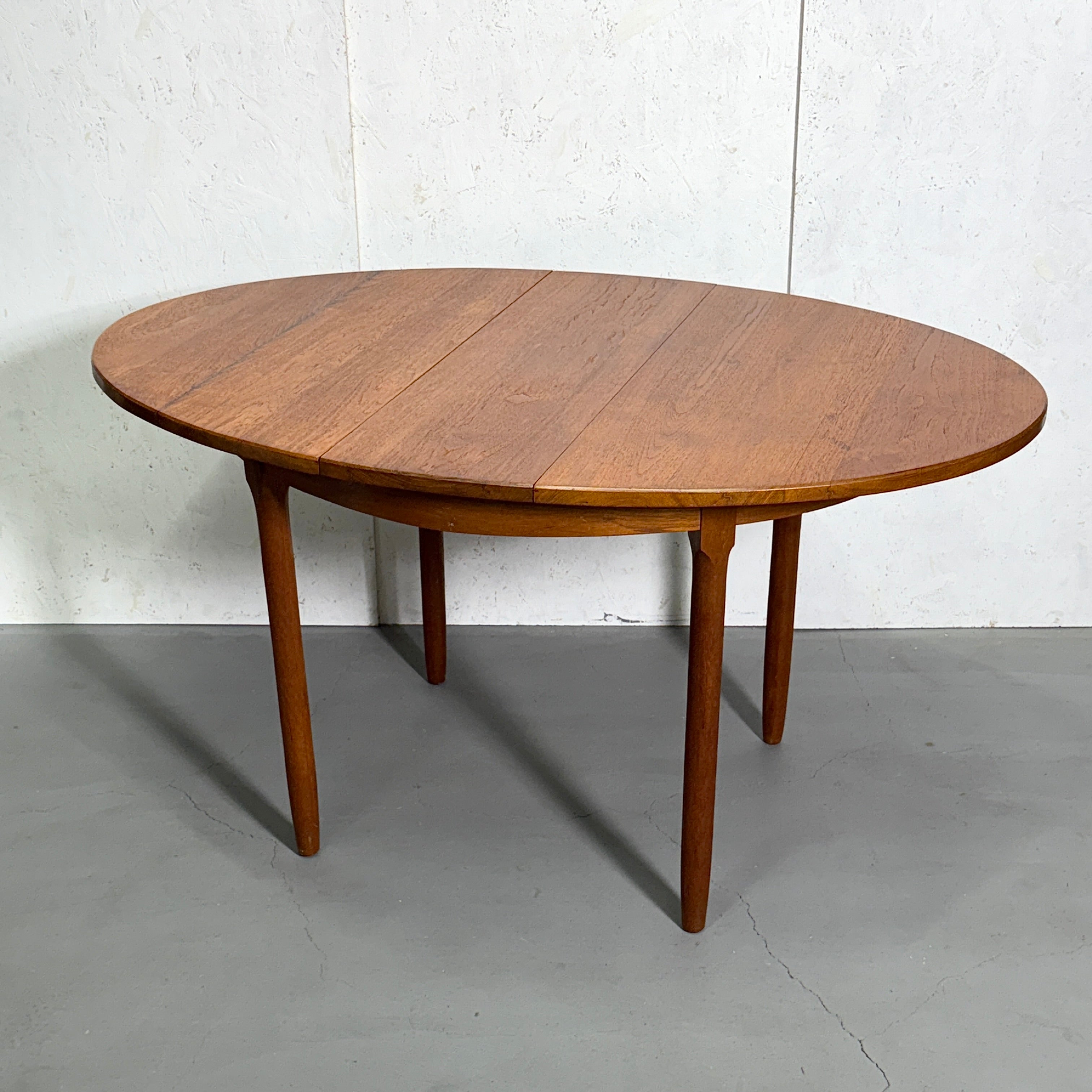 Remployヴィンテージ チーク オーバルダイニングテーブル(303) Remploy VINTAGE TEAK OVAL TABLE チークオーバルテーブル (303