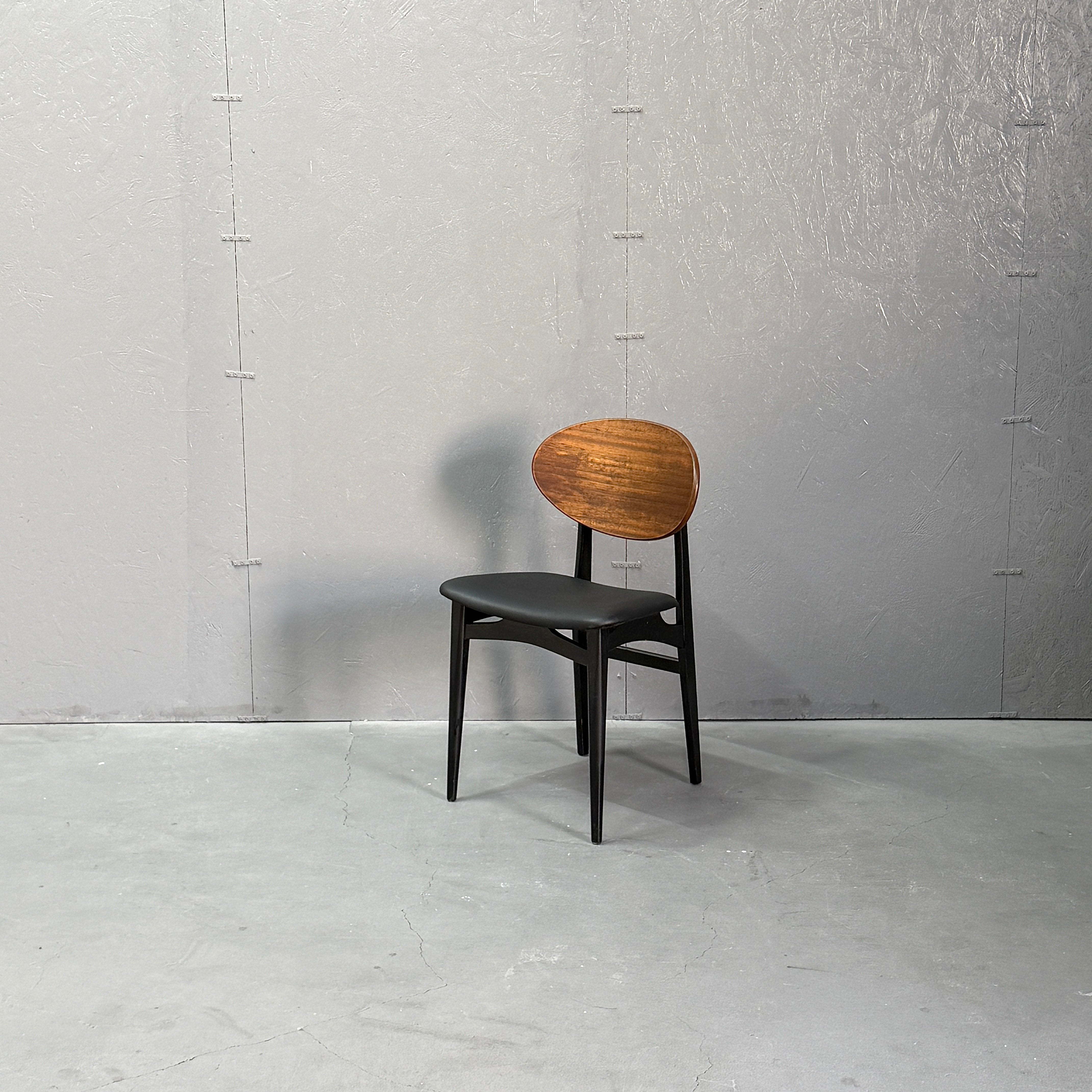Beautility (ビューティリティ) / Vintage chair ヴィンテージ