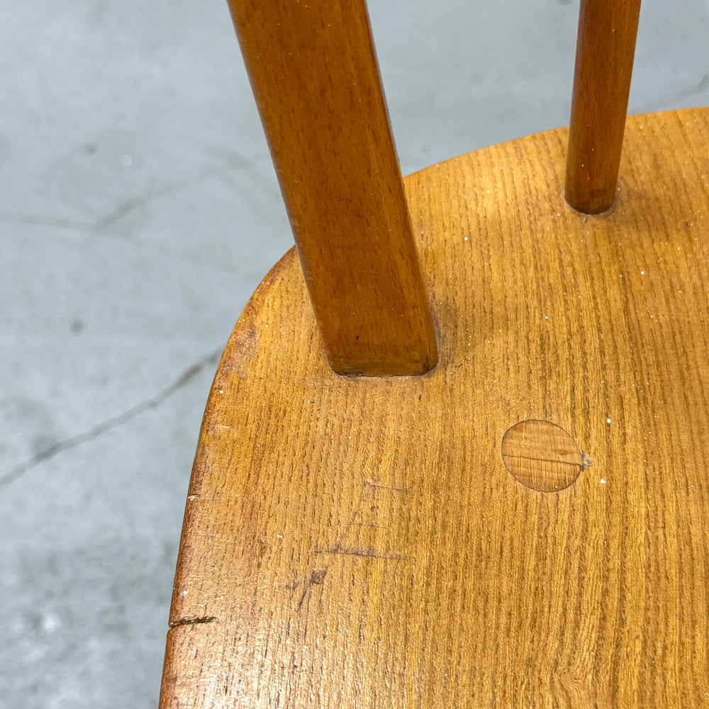 
                      
                        ERCOL(アーコール) / HOOP BACK CHAIR 4本 フープバックチェア (402)
                      
                    