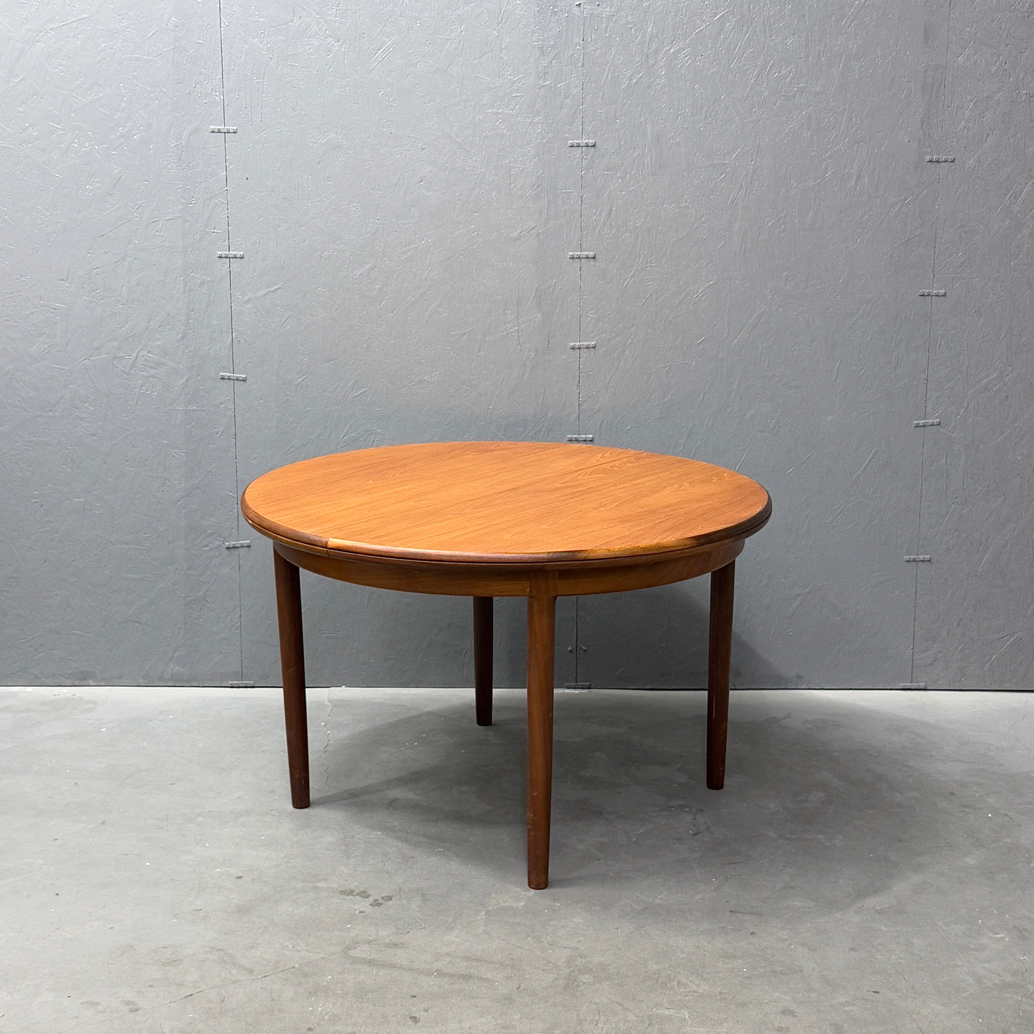【HOM FURNITURE】拡張ラウンドテーブル◇クラシックダイニングテーブル ダイニングテーブル – NONOR FURNITURE