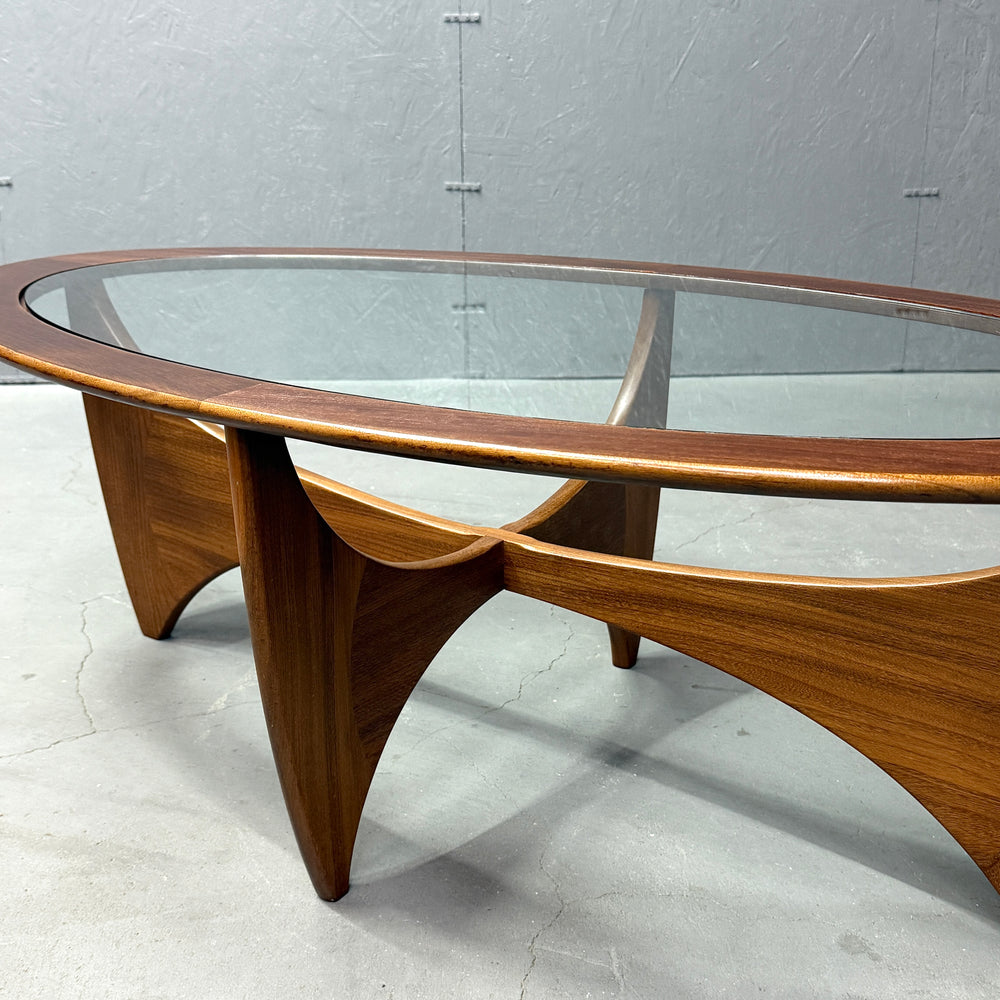 
                      
                        G-PLAN(ジープラン) / Astro oval coffee table アストロ オーバルコーヒーテーブル (502)
                      
                    