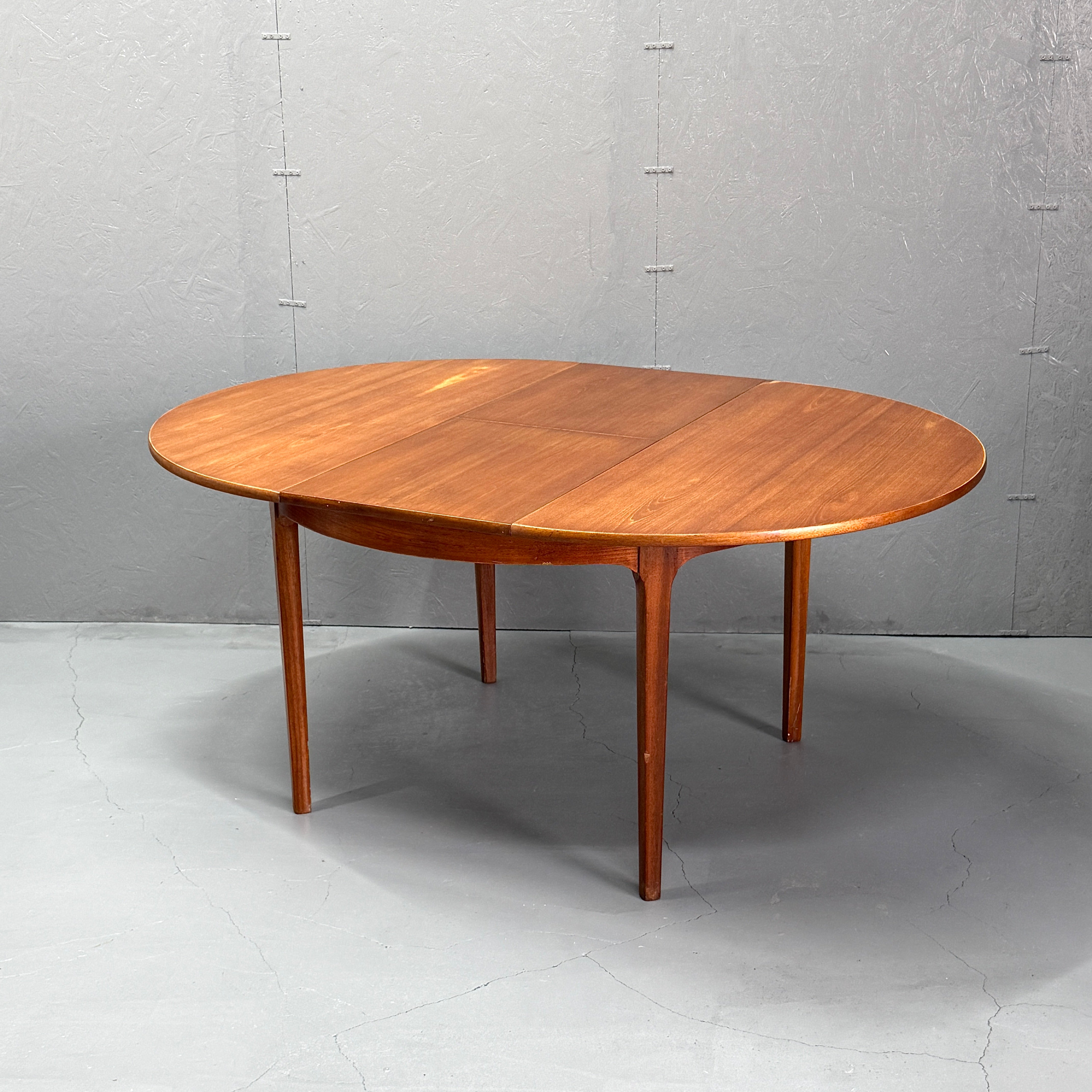 A.H. McIntosh 円形ダイニングテーブル イギリス製 A.H.McIntosh 円形 エクステンションダイニングテーブル