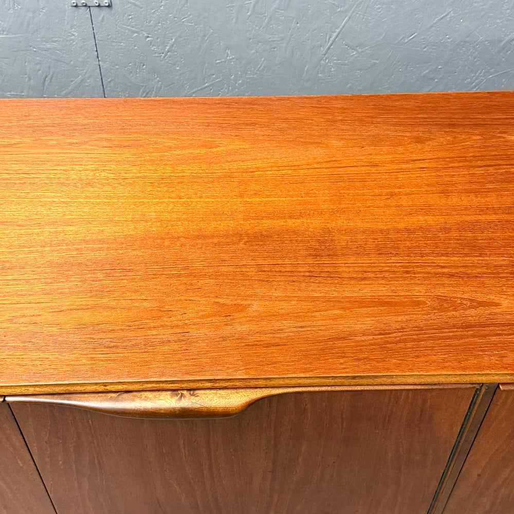 
                      
                        A.H.McINTOSH(マッキントッシュ) /  DUNVEGAN Sideboard (402)
                      
                    