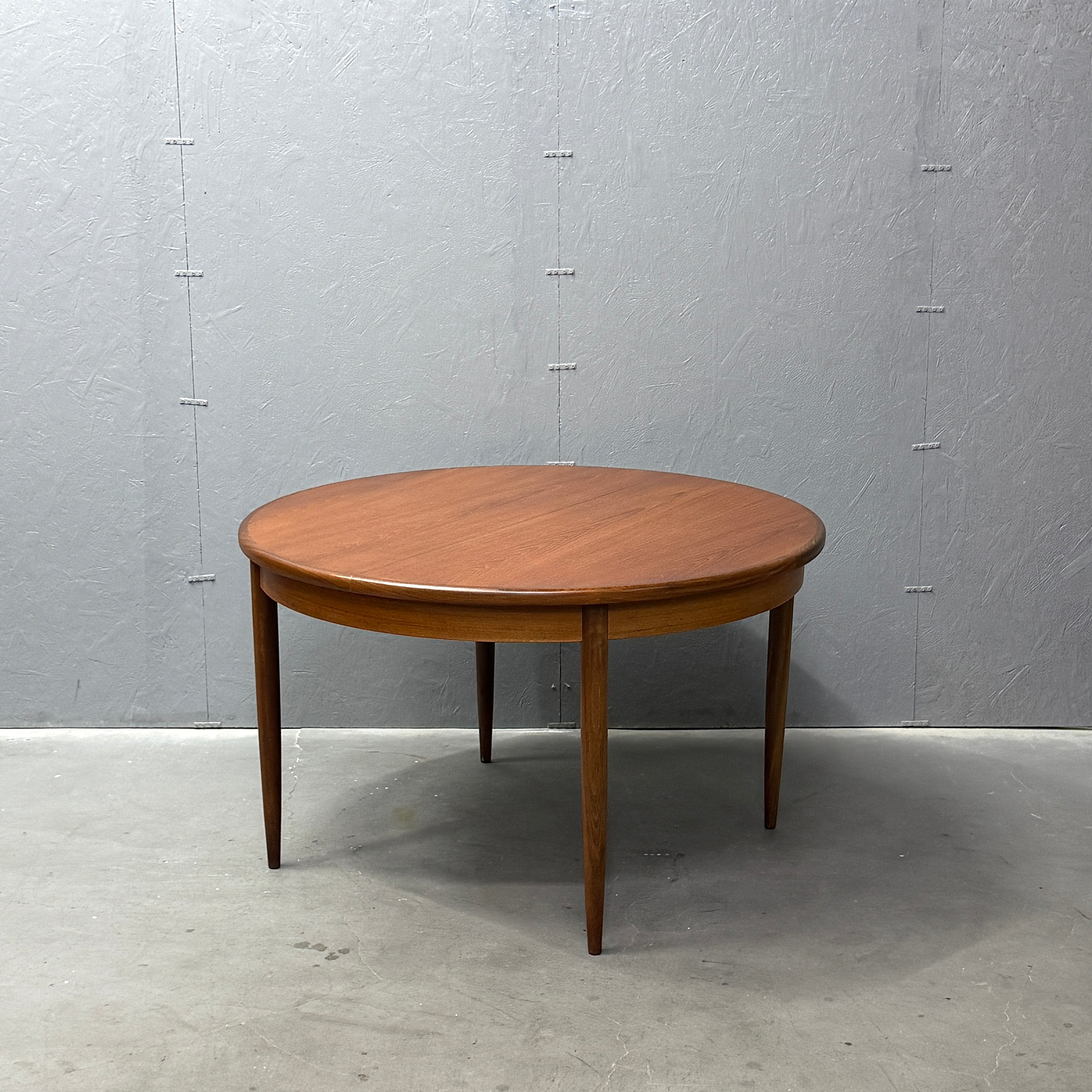 ダイニングテーブル – NONOR FURNITURE