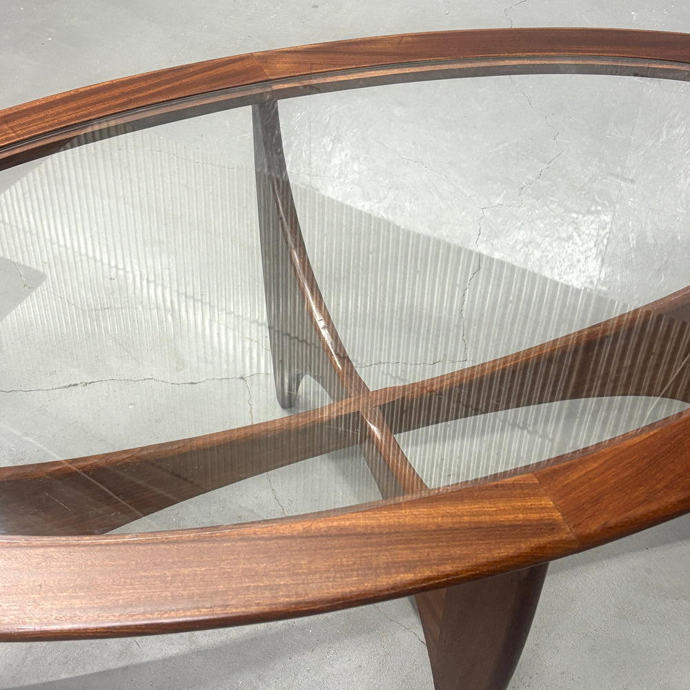 
                      
                        G-PLAN(ジープラン) / Astro oval coffee table アストロ オーバルコーヒーテーブル (403)
                      
                    