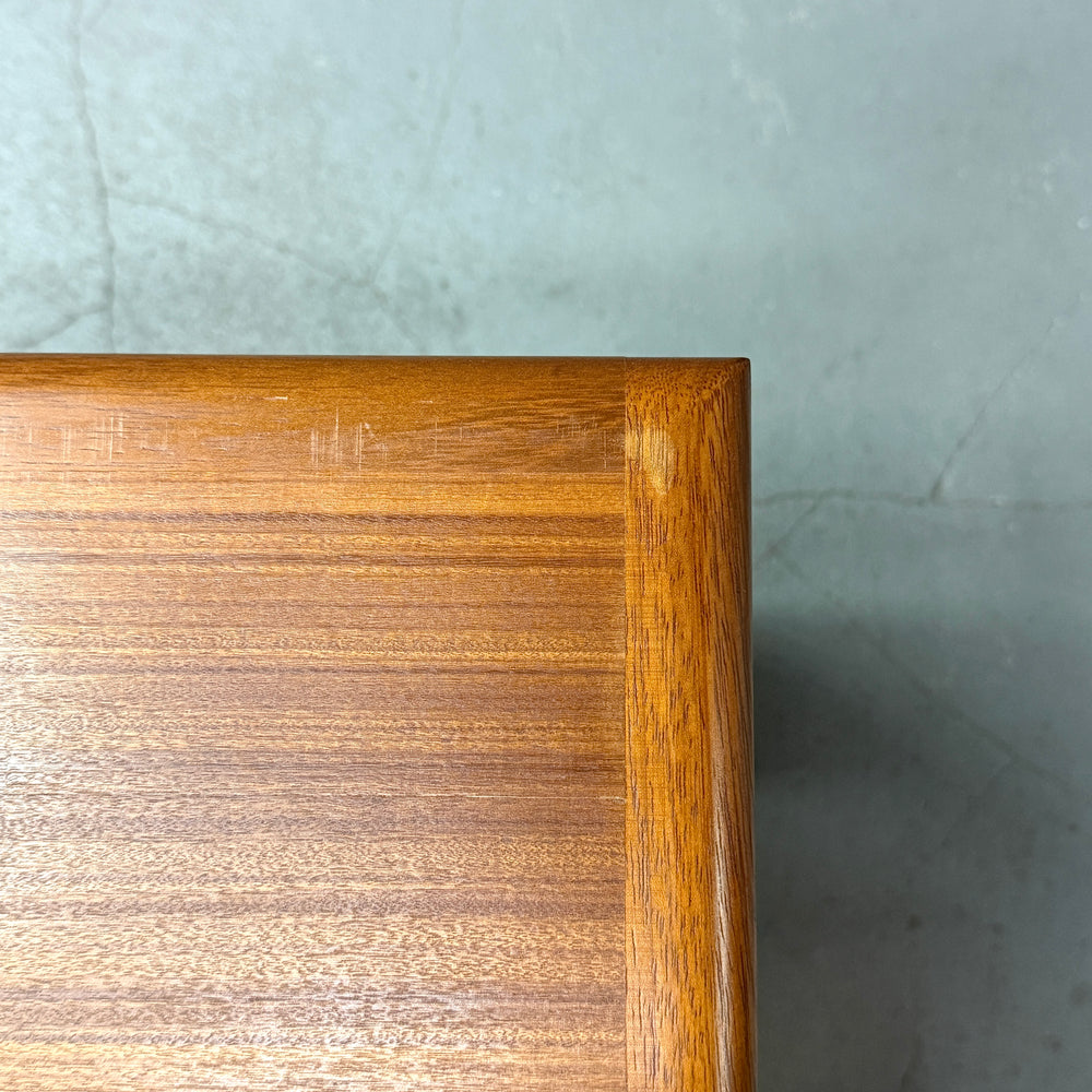 
                      
                        SUNELM Products (サンエルム・プロダクツ)
/ Teak Nest of Table チーク ネストテーブル
                      
                    