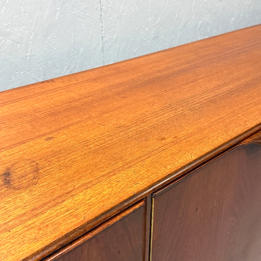 
                      
                        A.H.McINTOSH(マッキントッシュ) /  DUNVEGAN Sideboard (401)
                      
                    