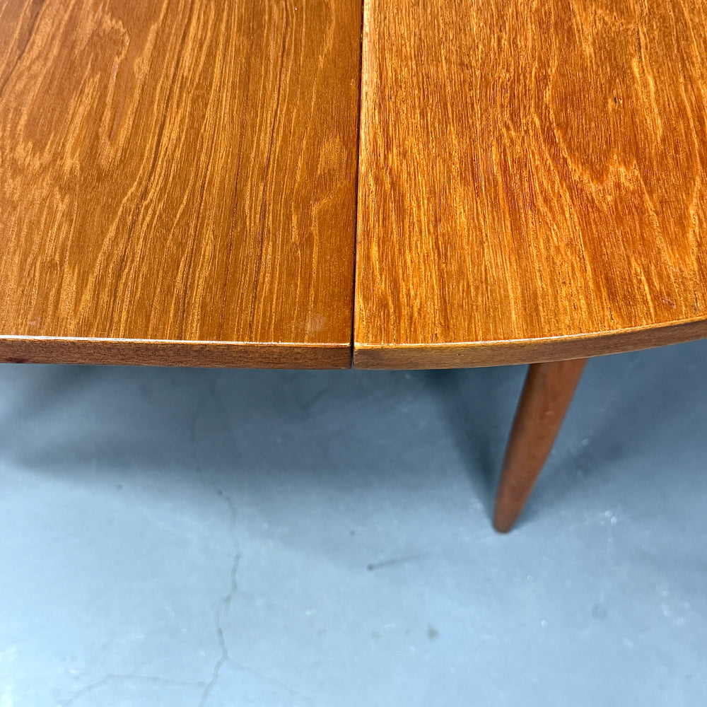 
                      
                        TEAK EXTENSION ROUND TABLE チークラウンドテーブル (501)
                      
                    