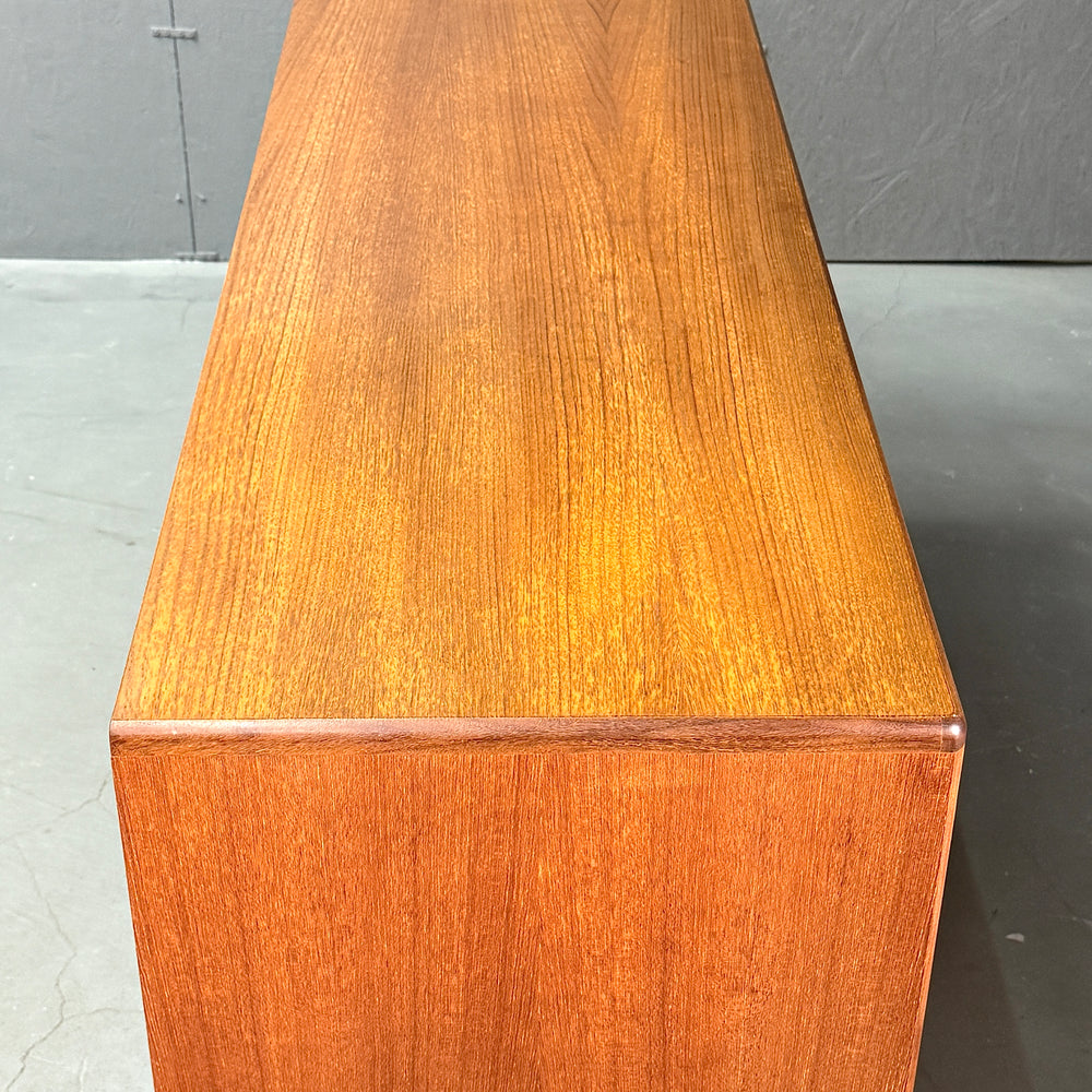 
                      
                        G-PLAN(ジープラン) / Fresco Sideboard フレスコ サイドボード (504)
                      
                    