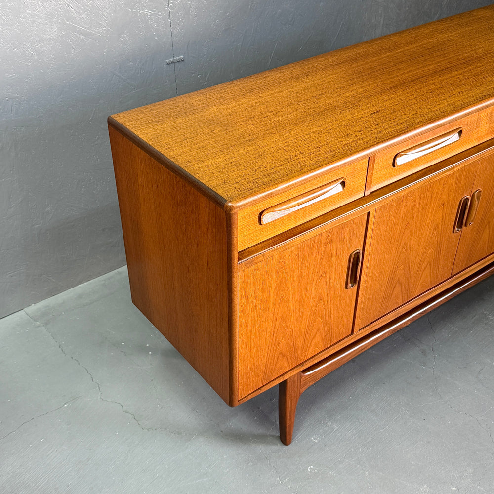 
                      
                        G-PLAN(ジープラン) / Fresco Sideboard フレスコ サイドボード (503)
                      
                    