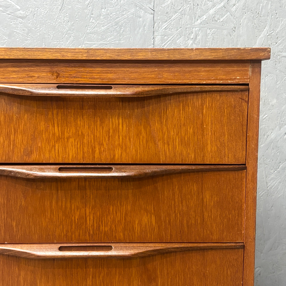 
                      
                        Stonehill(ストーンヒル) / Vintage Sideboard (401)
                      
                    