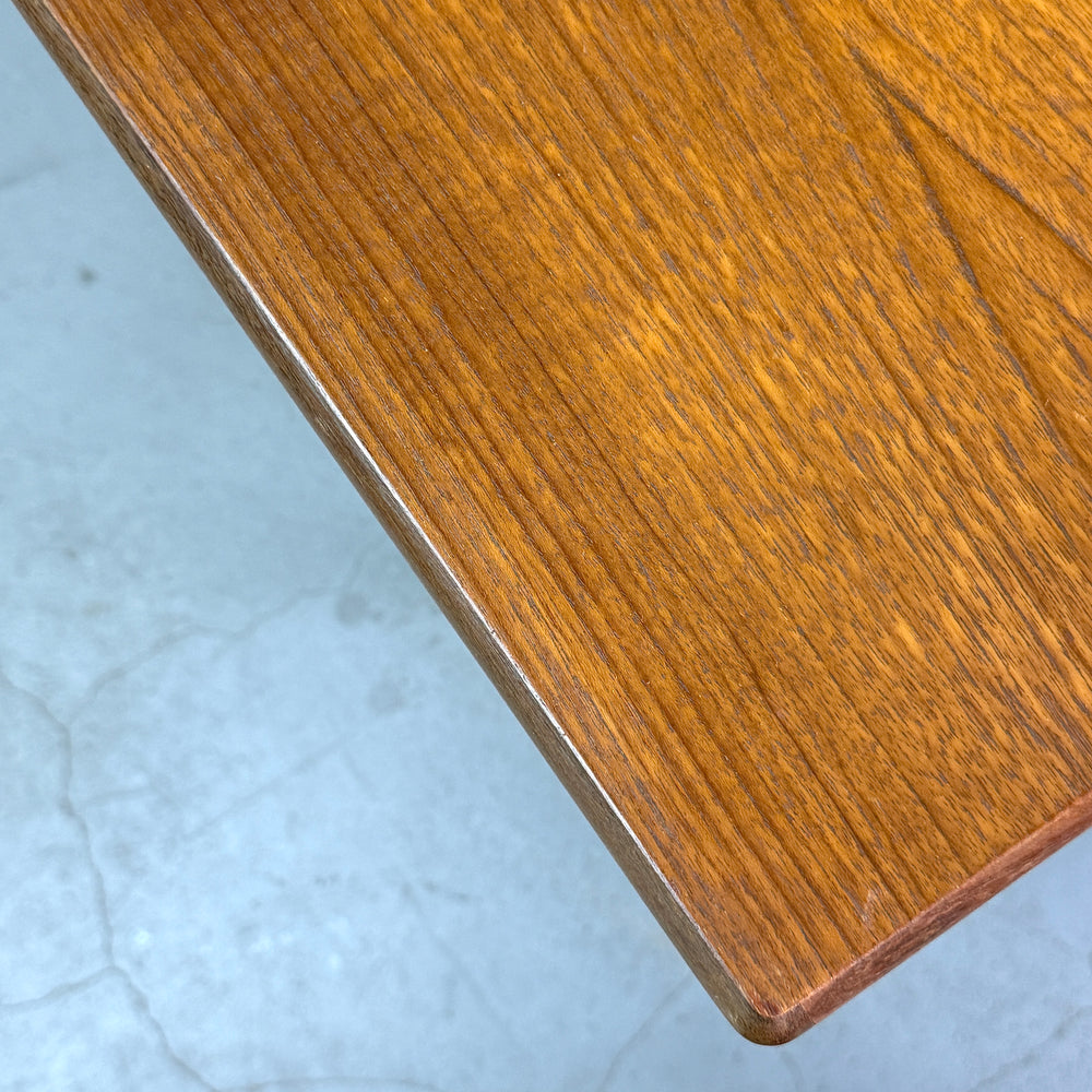 
                      
                        G-PLAN(ジープラン) / Fresco Sideboard フレスコ サイドボード (504)
                      
                    