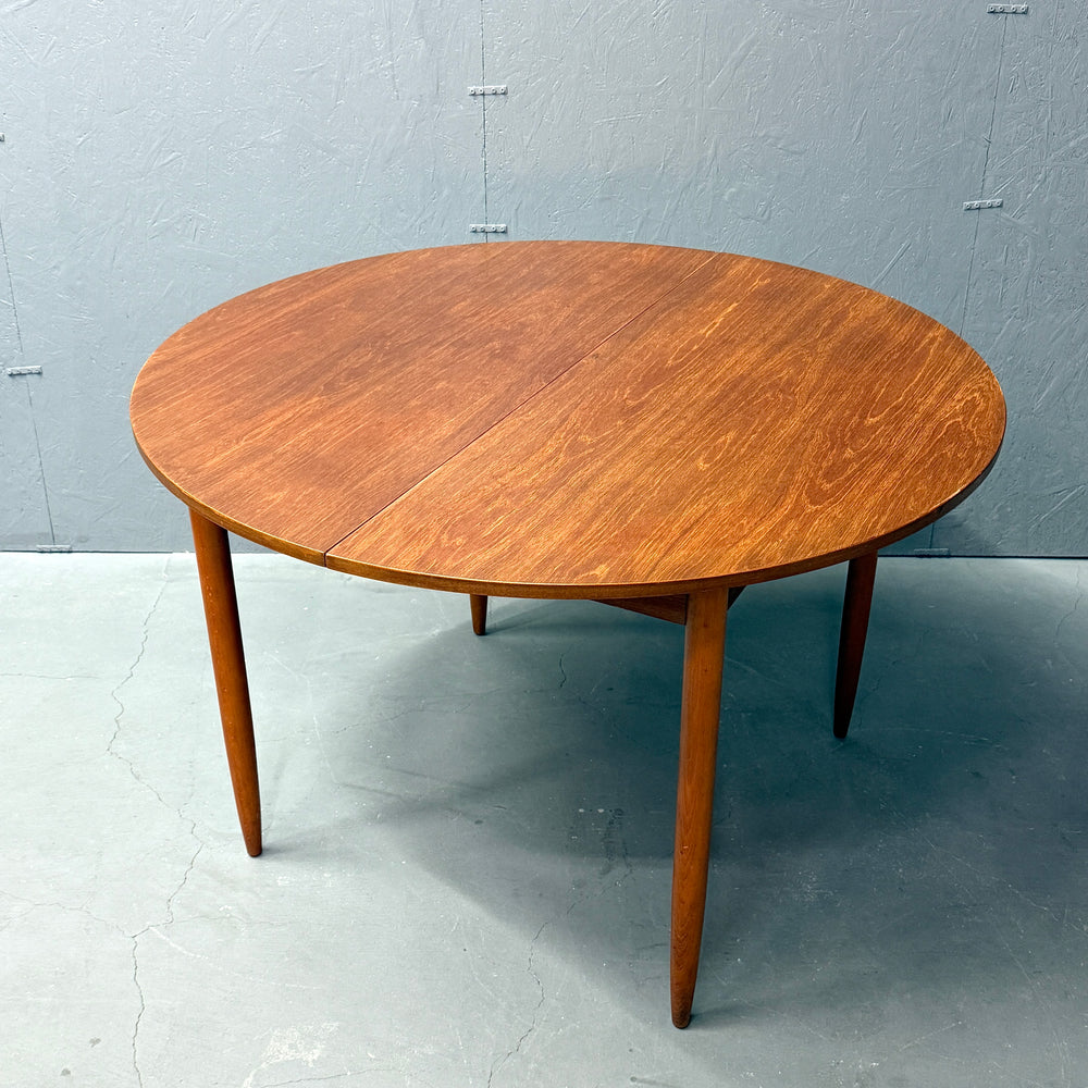 
                      
                        TEAK EXTENSION ROUND TABLE チークラウンドテーブル (501)
                      
                    