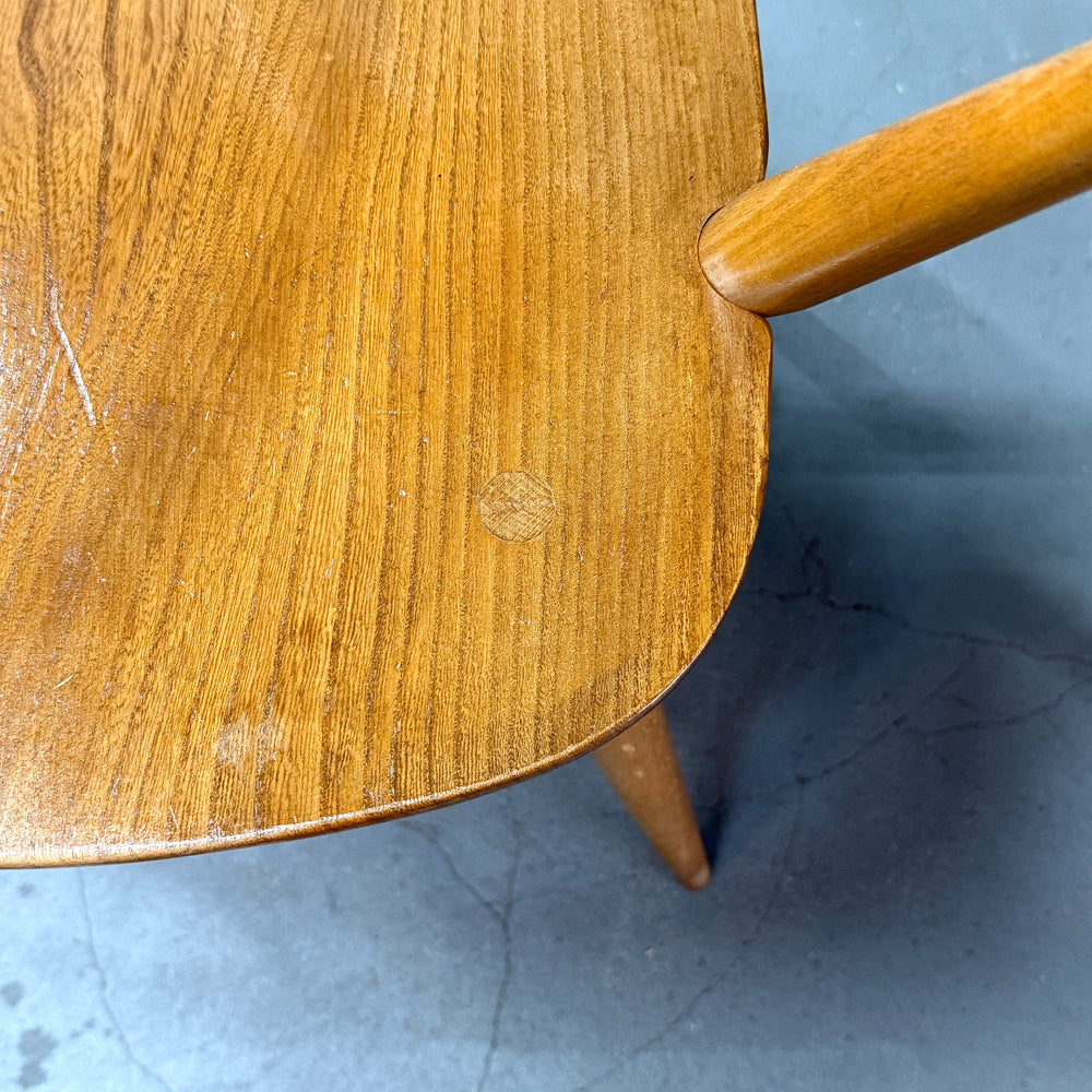 
                      
                        ERCOL(アーコール) / QUAKER CHAIR アーム クエーカーチェア (502)
                      
                    