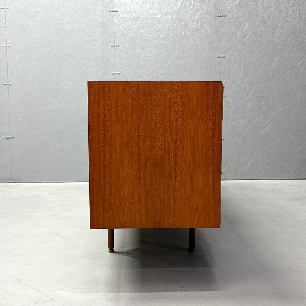 
                      
                        A.H.McINTOSH(マッキントッシュ) /  DUNVEGAN Sideboard (402)
                      
                    