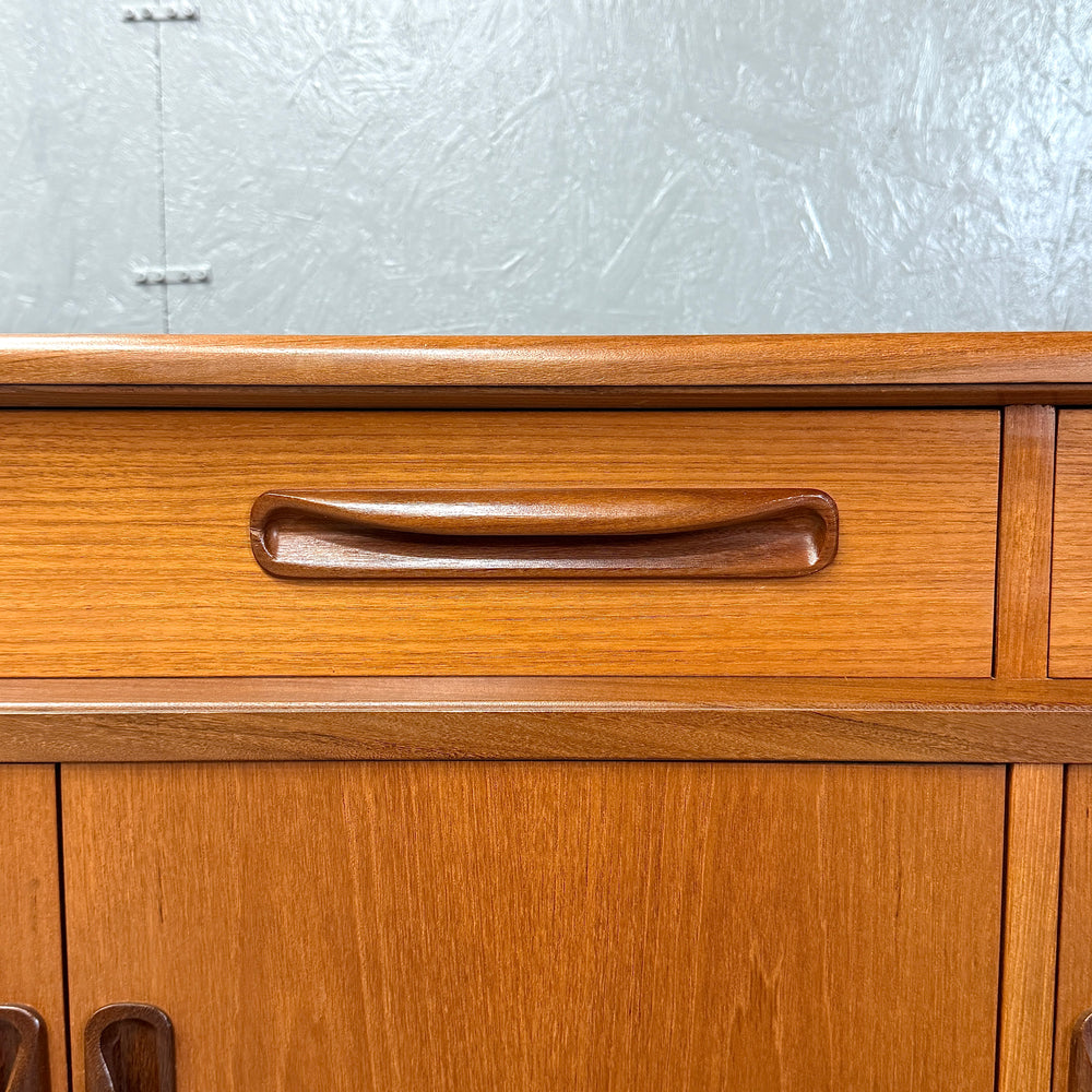 
                      
                        G-PLAN(ジープラン) / Fresco Sideboard フレスコ サイドボード (501)
                      
                    