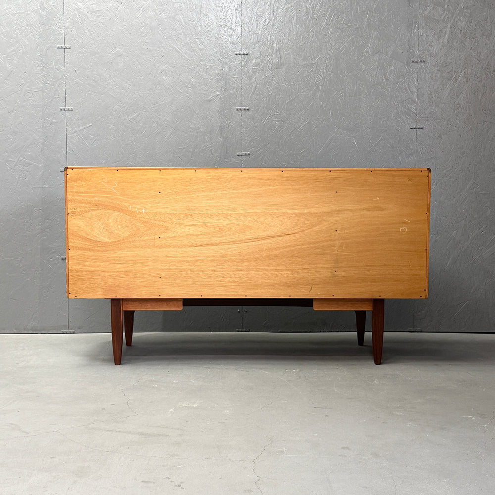 
                      
                        G-PLAN(ジープラン) / Fresco Sideboard フレスコ サイドボード (501)
                      
                    