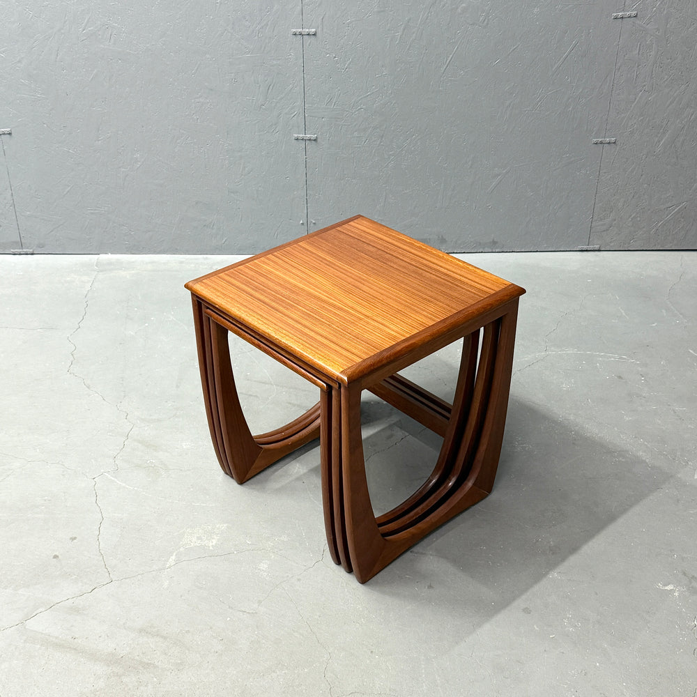 
                      
                        SUNELM Products (サンエルム・プロダクツ)
/ Teak Nest of Table チーク ネストテーブル
                      
                    