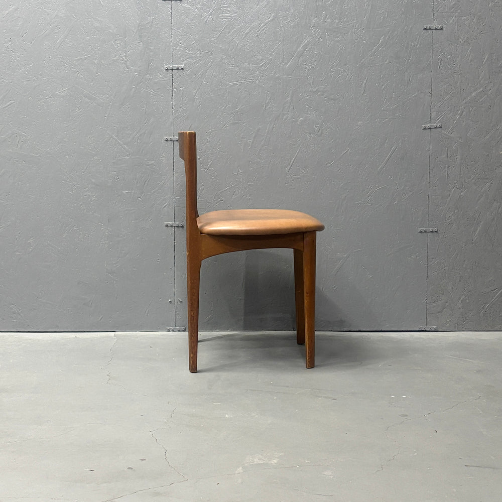 
                      
                        Nathan(ネイサン) / DINING CHAIR ダイニングチェア (401)
                      
                    