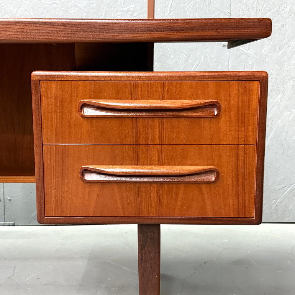 
                      
                        G-PLAN(ジープラン) / DRESSER ドレッサー (501)
                      
                    