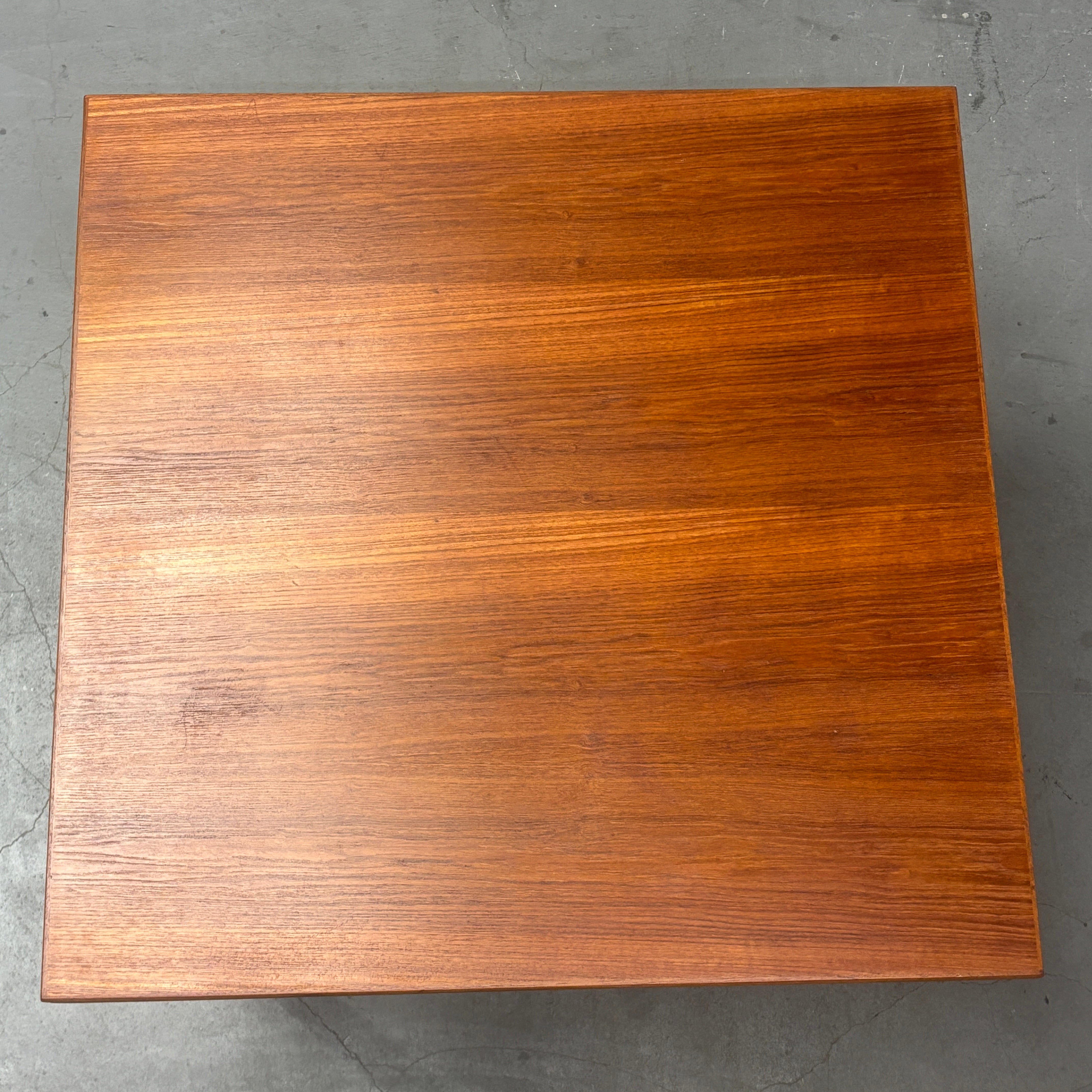 Danish Vintage / Draw-Leaf Dining Table デンマークヴィンテージ