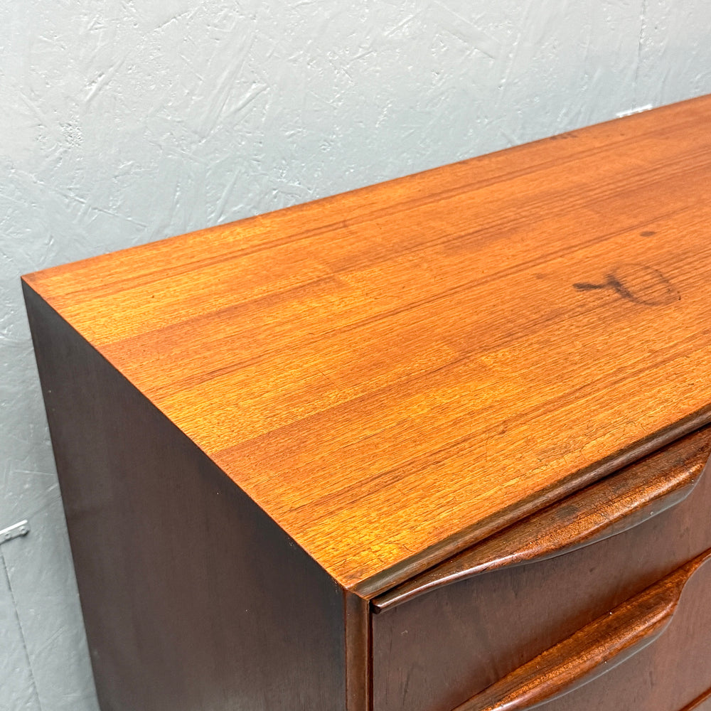 
                      
                        A.H.McINTOSH(マッキントッシュ) /  DUNVEGAN Sideboard (401)
                      
                    