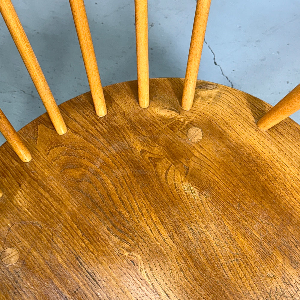 
                      
                        ERCOL(アーコール) COWHORN CHAIR / カウホーンチェア (302)
                      
                    