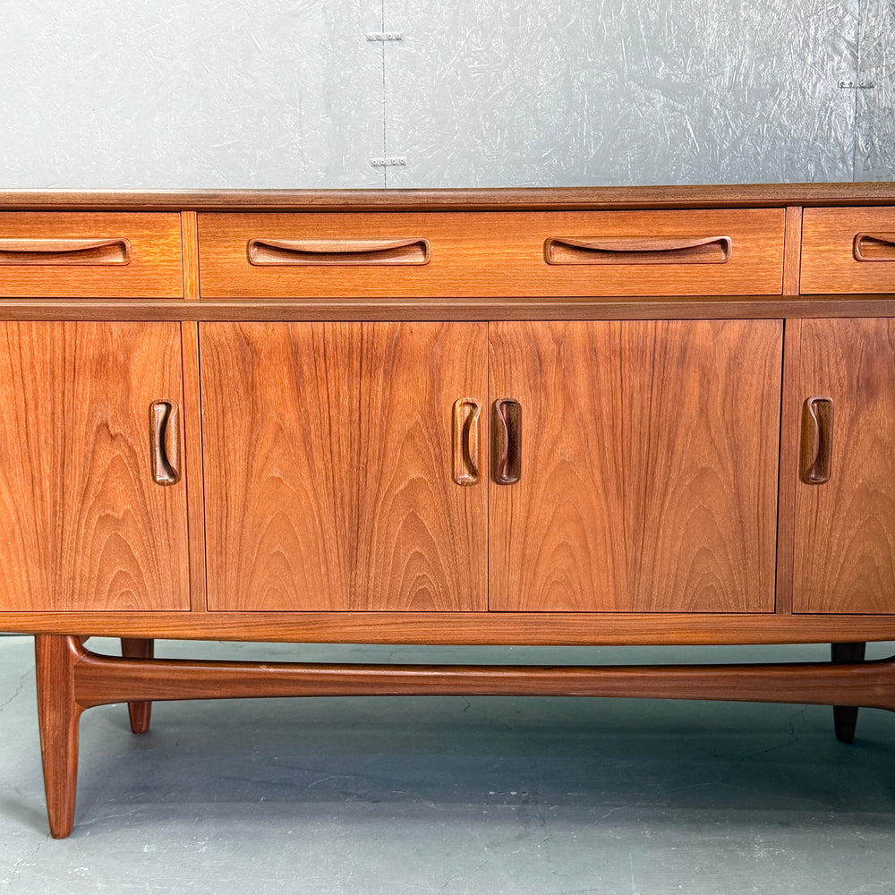 
                      
                        G-PLAN(ジープラン) / Fresco Sideboard フレスコ サイドボード (504)
                      
                    