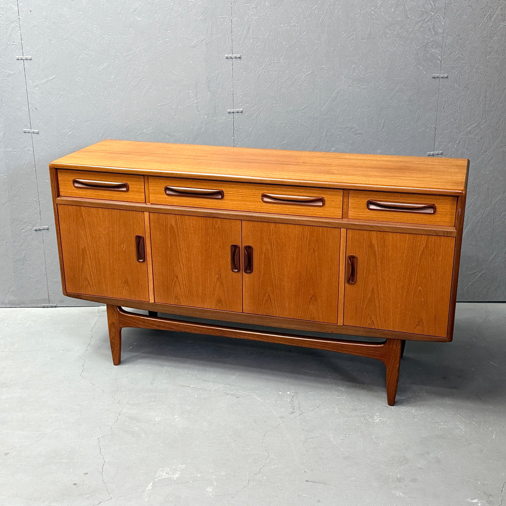 
                      
                        G-PLAN(ジープラン) / Fresco Sideboard フレスコ サイドボード (501)
                      
                    