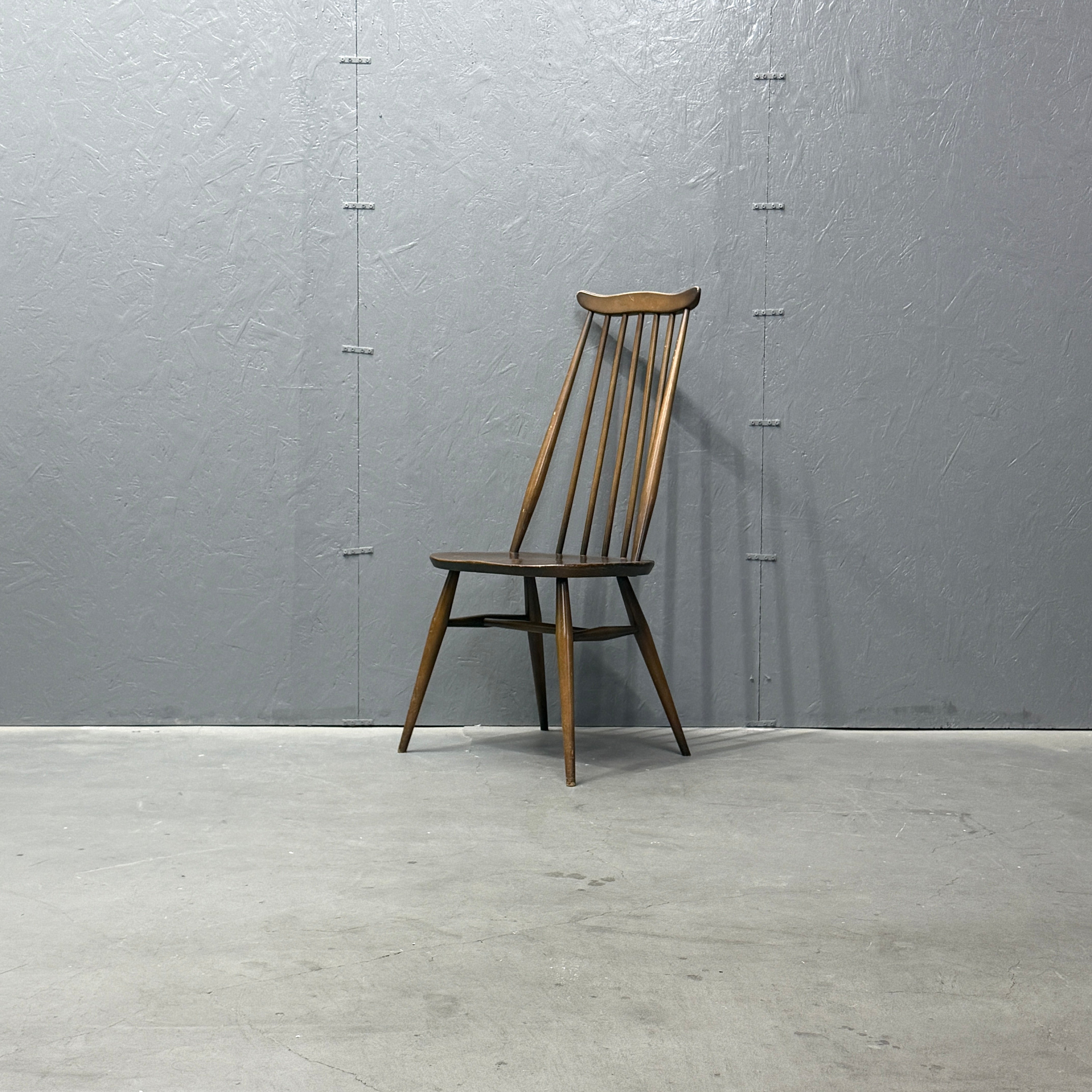 ERCOL(アーコール) ゴールドスミスチェア ダークコロニアル (605) ERCOL(アーコール) / GOLDSMITH CHAIR DARK ゴールドスミスチェア
