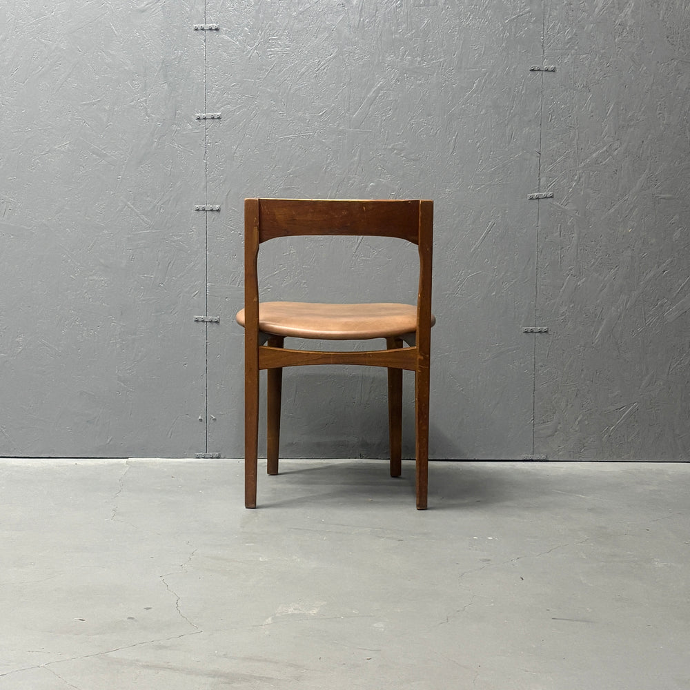 
                      
                        Nathan(ネイサン) / DINING CHAIR ダイニングチェア (401)
                      
                    