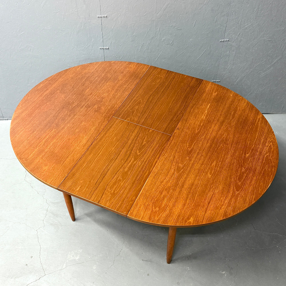 
                      
                        TEAK EXTENSION ROUND TABLE チークラウンドテーブル (501)
                      
                    