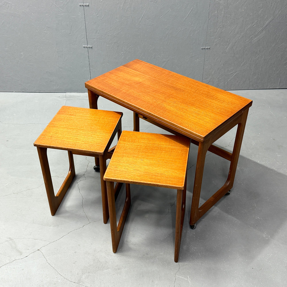 
                      
                        A.H.McINTOSH(マッキントッシュ) / Nest table ネストテーブル (402)
                      
                    