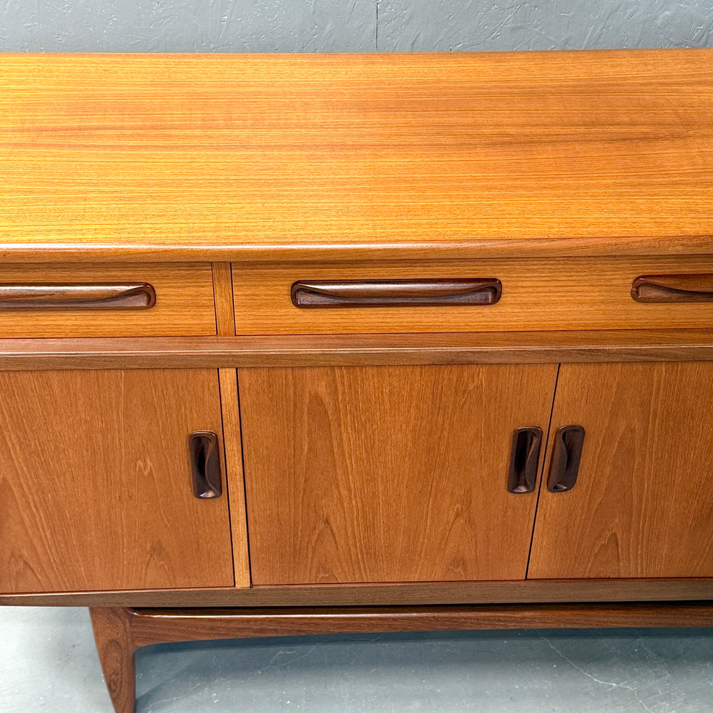 
                      
                        G-PLAN(ジープラン) / Fresco Sideboard フレスコ サイドボード (501)
                      
                    