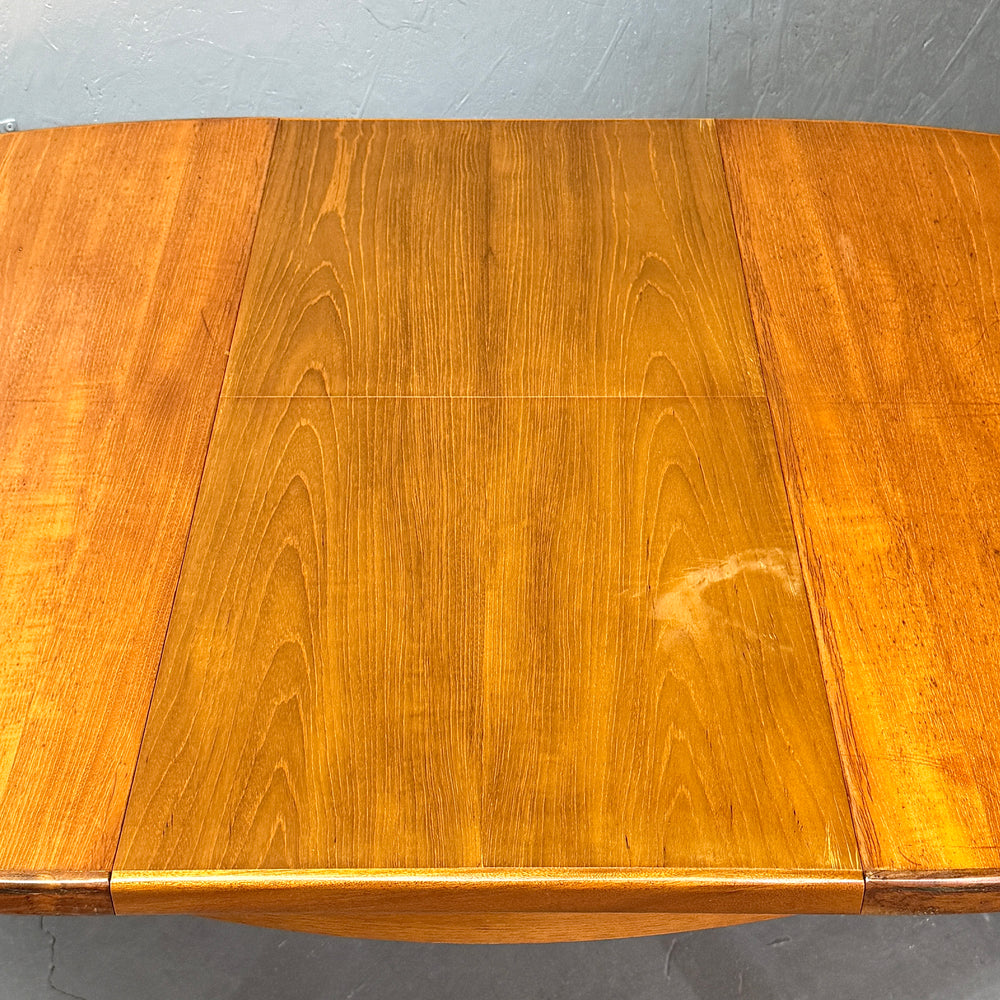 
                      
                        VINTAGE TEAK OVAL TABLE チークオーバルテーブル (401)
                      
                    