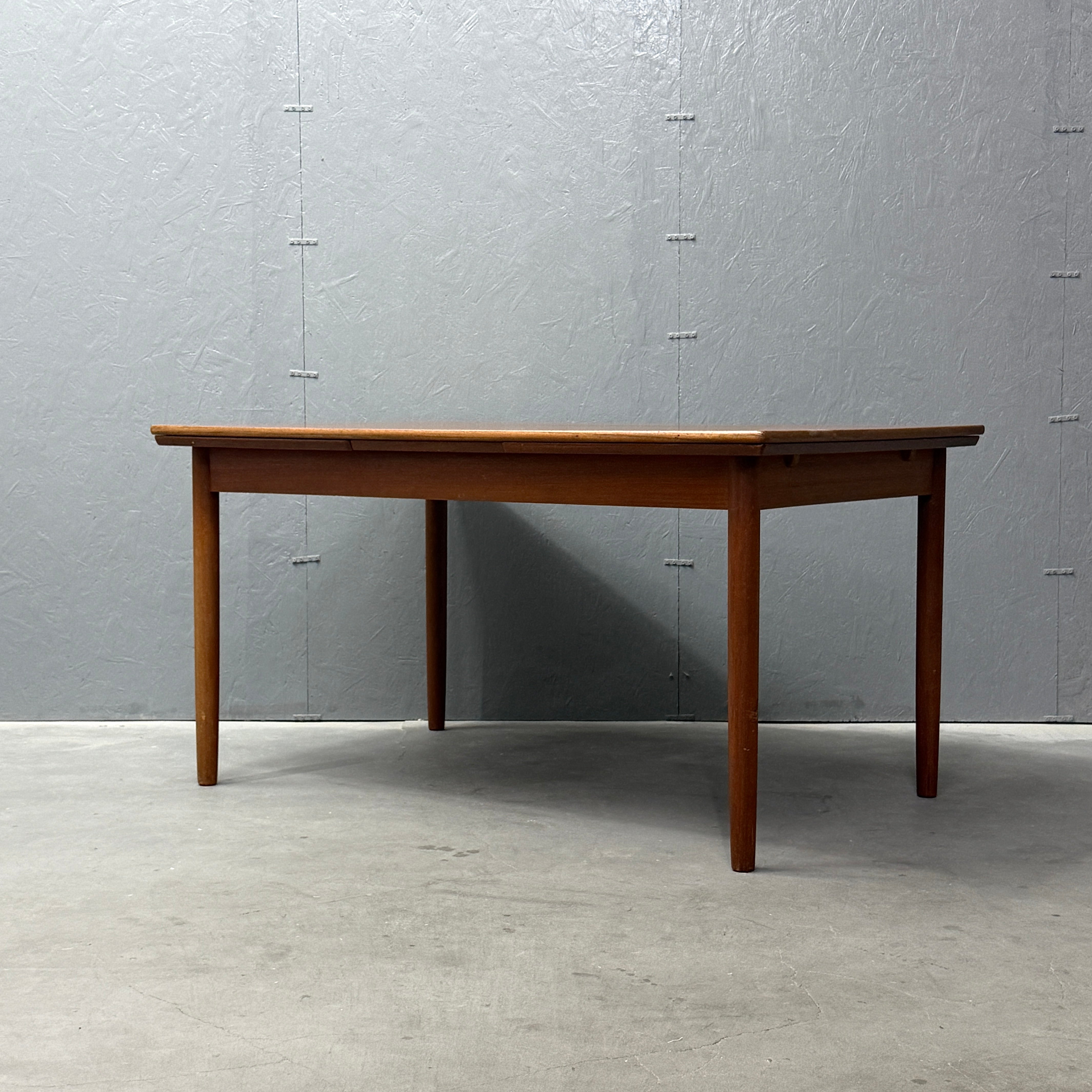 ダイニングテーブル – NONOR FURNITURE