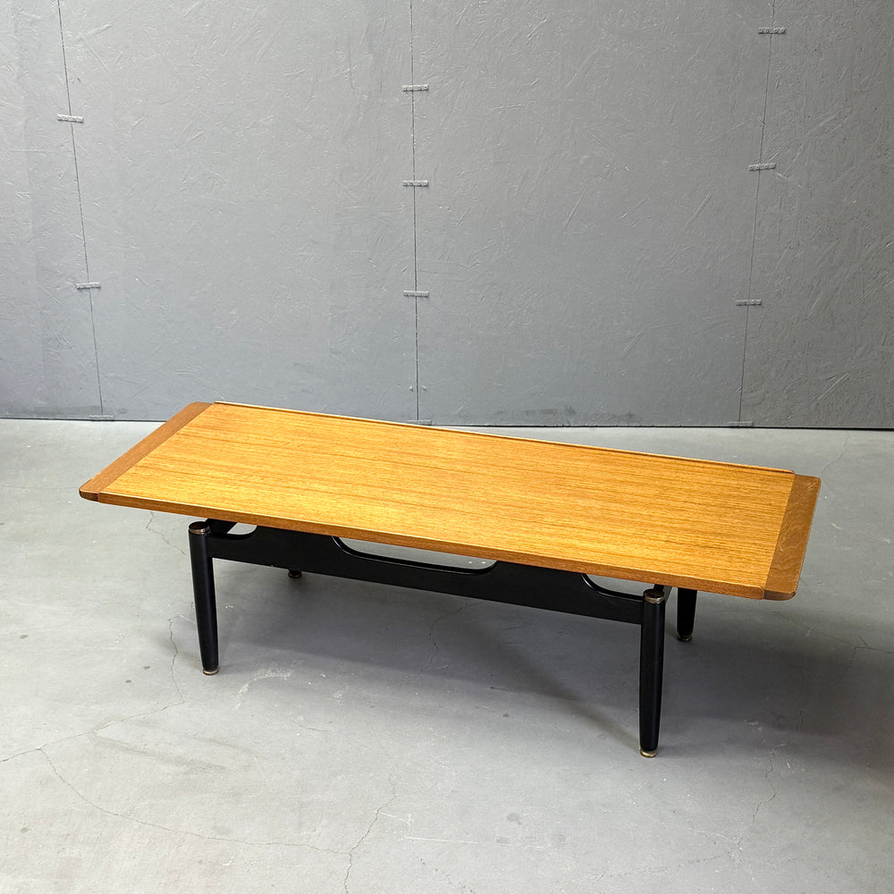 
                      
                        G-PLAN(ジープラン) / Tola & Black  Coffee table (501)
                      
                    