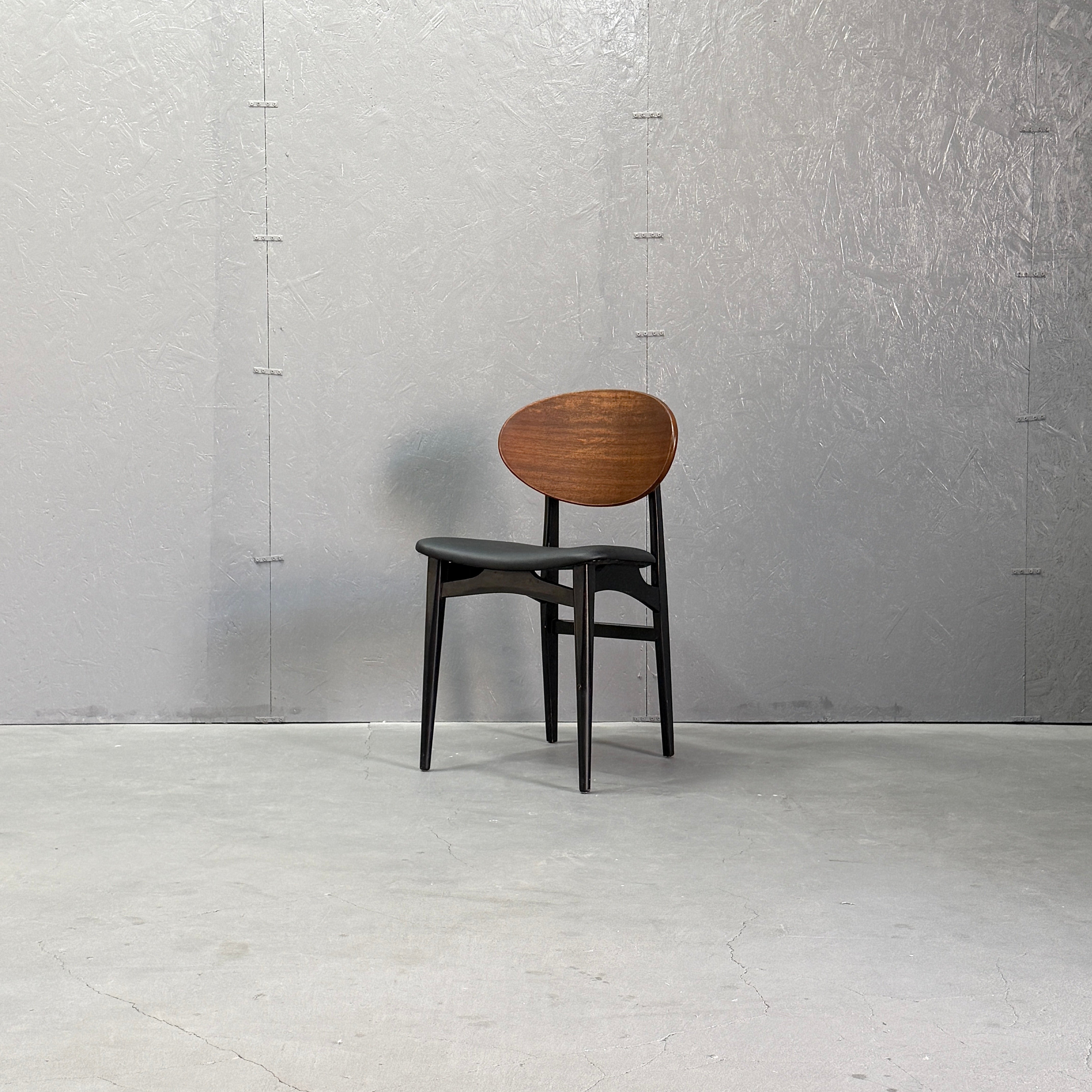 Beautility (ビューティリティ) / Vintage chair ヴィンテージ